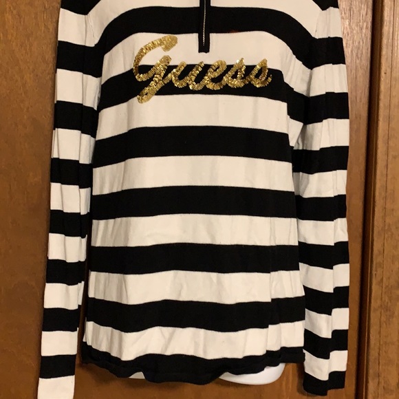 Striped Guess Knit Top 🖤 - Picture 2 of 5